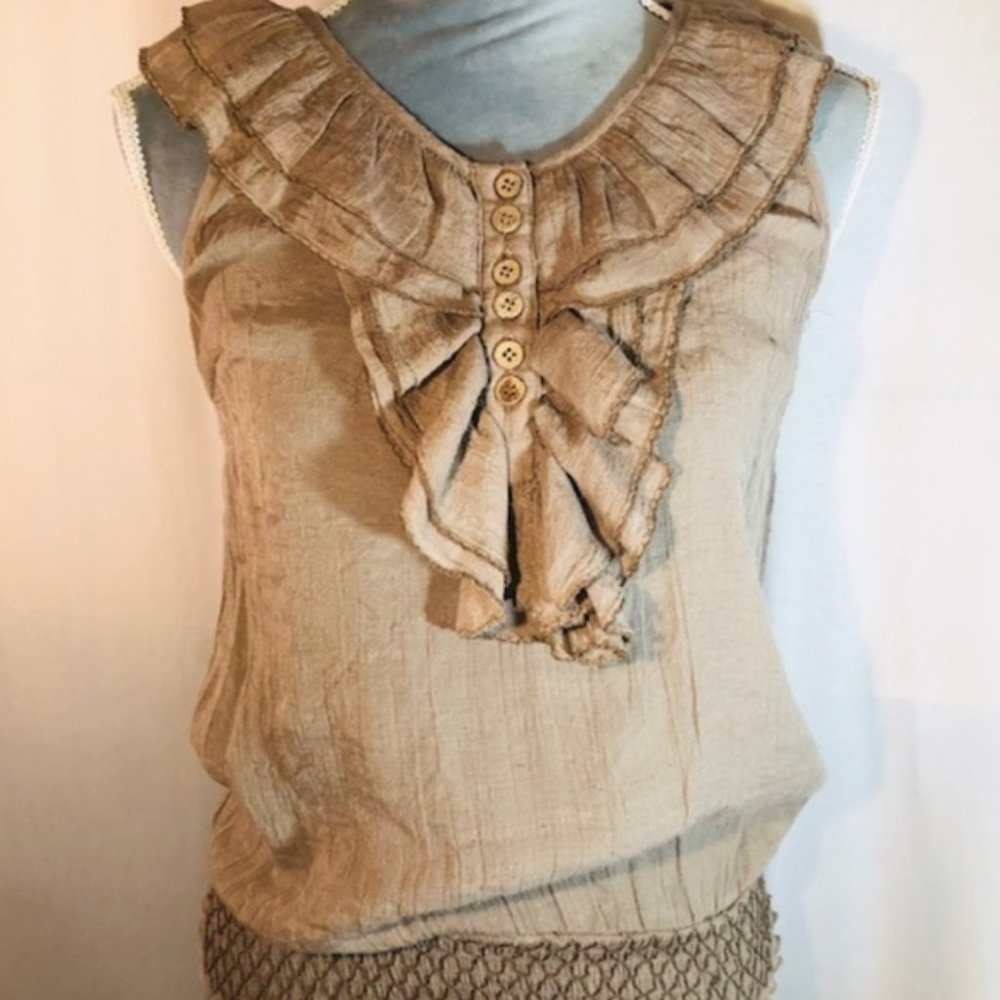 Mine Cute Brown Sleeveless Buttoned Tank Top